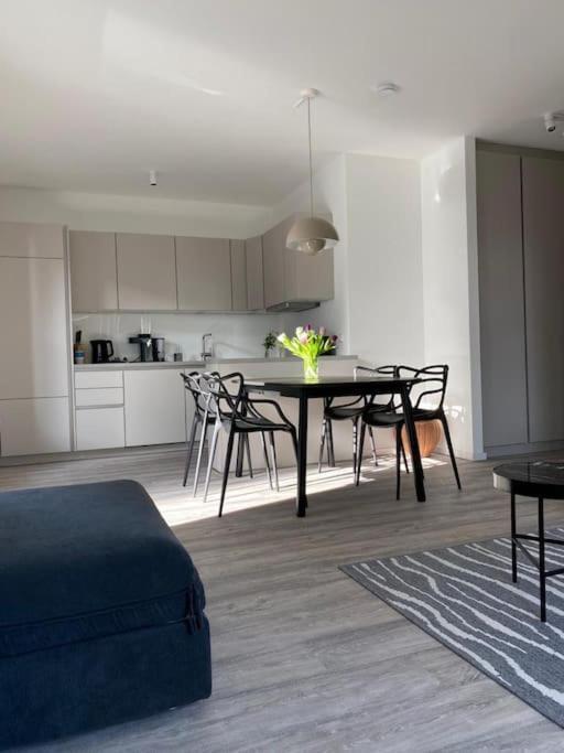 Dock 07 - Modernes 4 Sterne-ferienapartment Direkt Am Hafen Wißmar