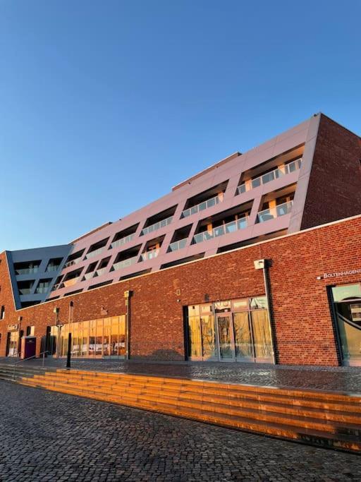 Dock 07 - Modernes 4 Sterne-ferienapartment Direkt Am Hafen Wißmar
