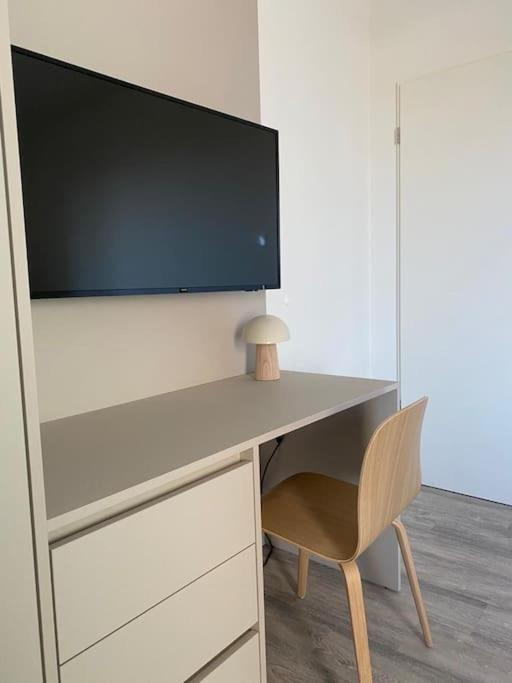 Dock 07 - Modernes 4 Sterne-ferienapartment Direkt Am Hafen